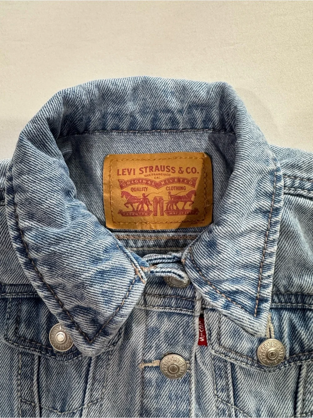 Levi’s Toddler Light Wash Denim Trucker Jacket Size 2T Classic Jean Jacket